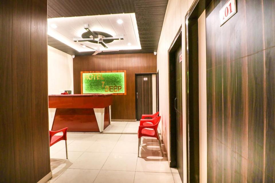 Hotel 7 Deep Ludhiana Buitenkant foto