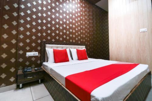 Hotel 7 Deep Ludhiana Buitenkant foto